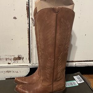 Ariat Brown Heeled Boots with Classic Western Style